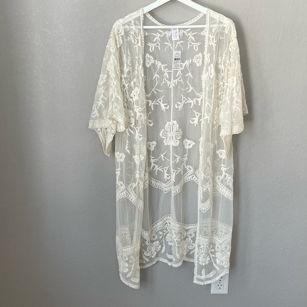 Icing Cream Lace Robe. Size OS